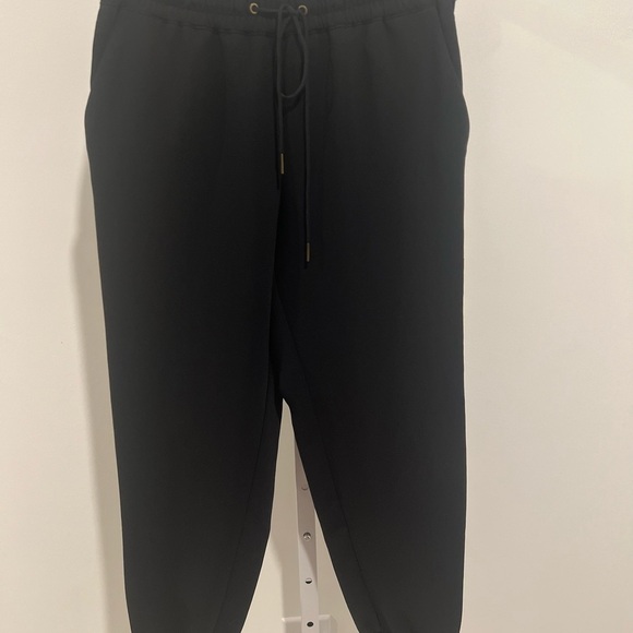 Wilfred Joggers Women's Size XSmall Black Pants Elastic Waist Pants - Picture 3 of 5